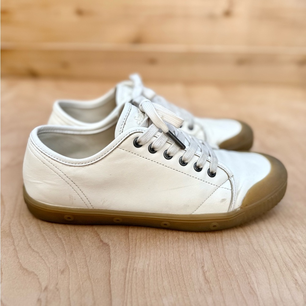 G2 Sheepskin Spring CourtWhite Sneakers with Tan Soles - Picture 3 of 8